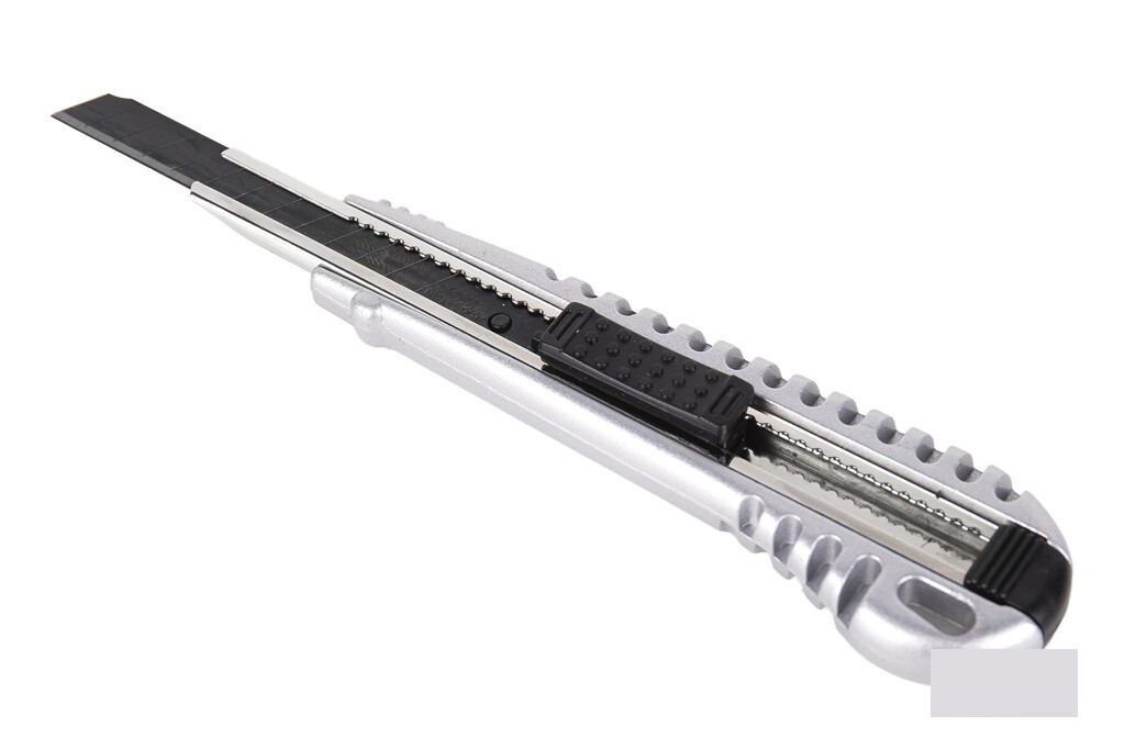 Cúter de Aluminio 9 Mm