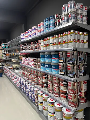 Servicat Pintura Tienda en Barcelona Sagrada Familia: foto 4
